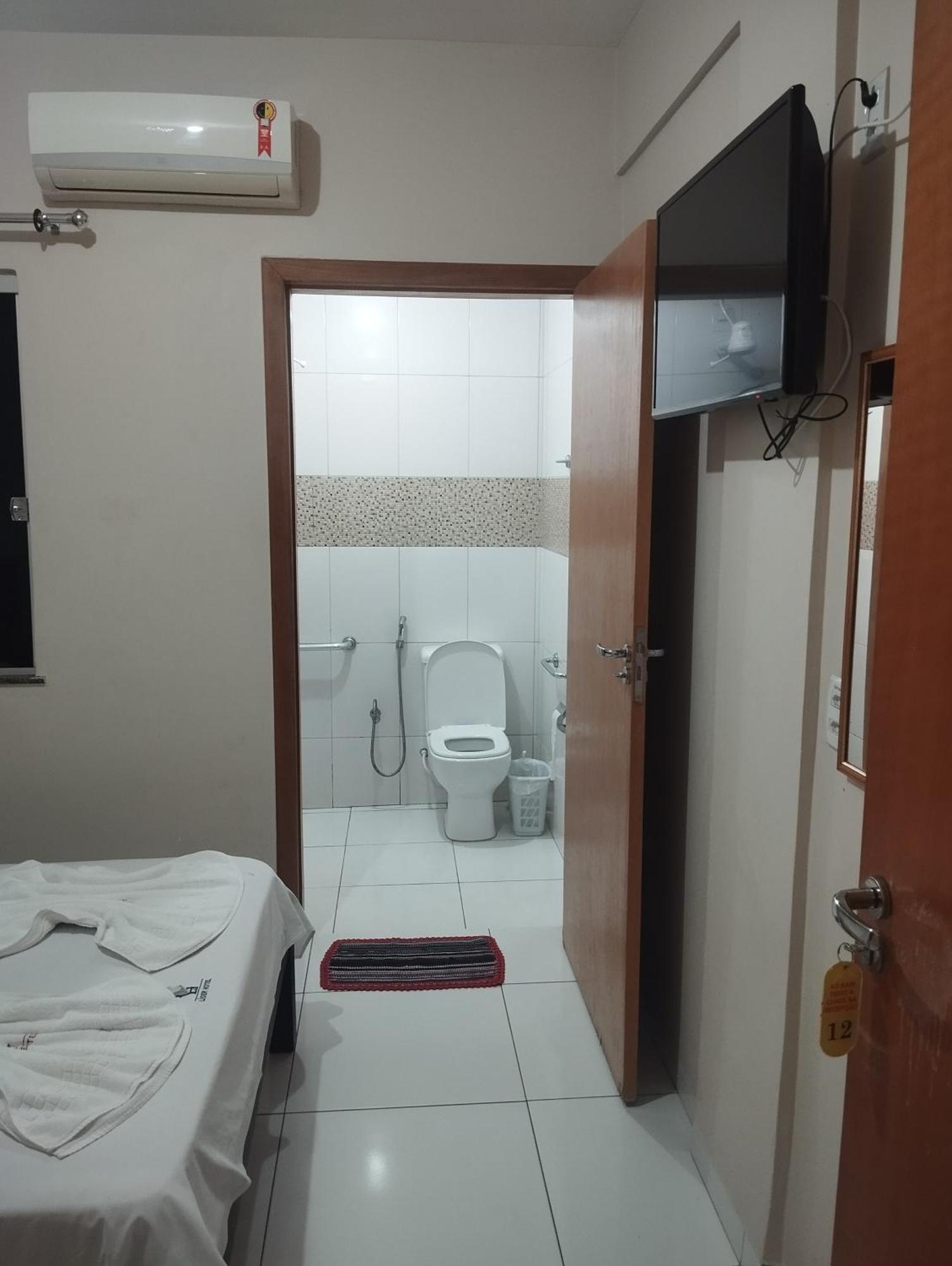 Lider Hotel Гояния Екстериор снимка